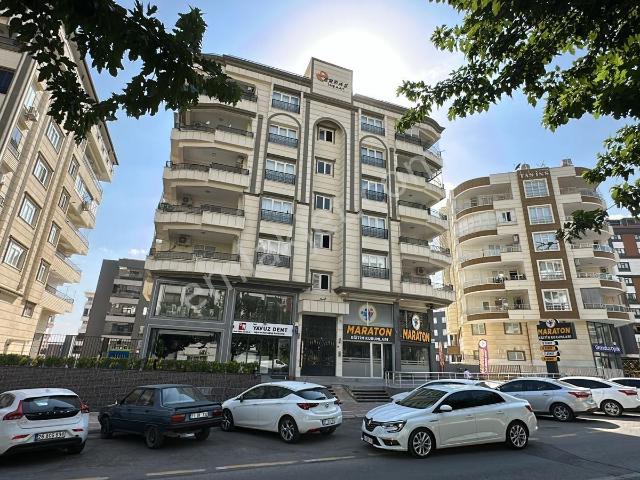 Düzgün Emlak'tan Acil Satılık Doğukent Mah. 4+1 Bahçe Katı Daire