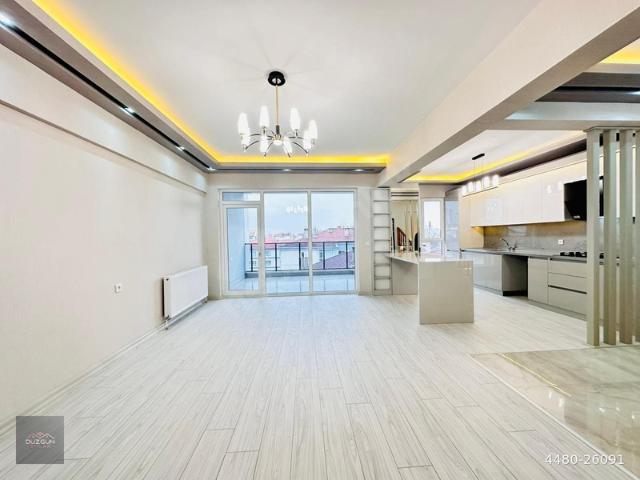 DÜZGÜN EMLAK'TAN LÜX TASARIMLI G.ODALI K.OTOPARKLI 5+2 SIFIR DUBLEKS DAİRE