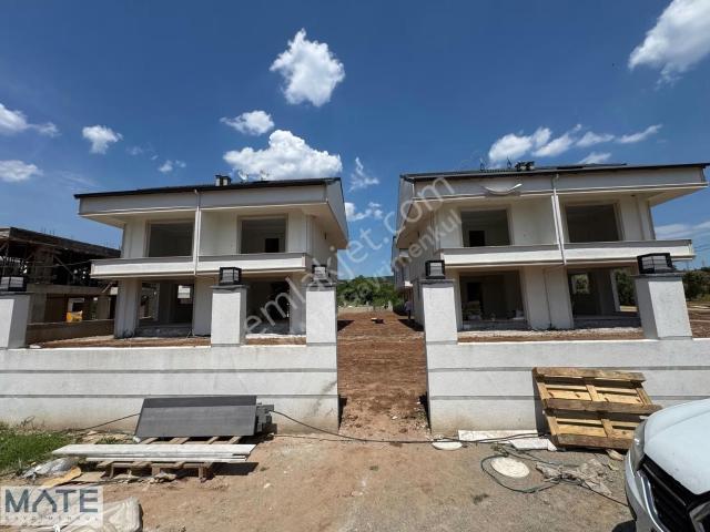 Düzler Mevkiinde Denize Yürüme Mesafesinde Satılık Villa