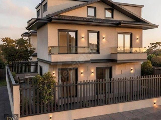 DY GAYRİMENKUL'DEN MODERN MİMARİSİYLE ÖNE ÇIKAN ULTRA LÜKS 4+1 MÜSTAKİL VİLLA