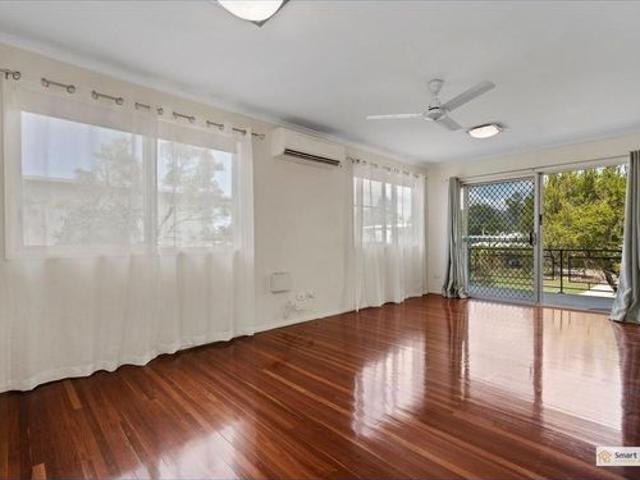 Dynamic High Set Family Home in Kirwan