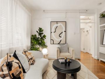Dynamic Potts Point base near all the action