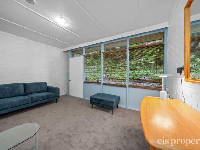 Dynnyrne One Bedroom Unit