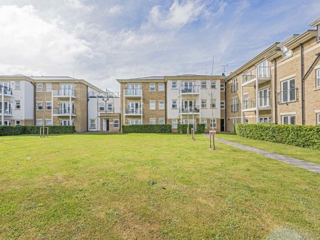 Dyas Road, Sunbury On Thames TW16, 1 bed flat to rent, £1,595 pcm | PrimeLocation