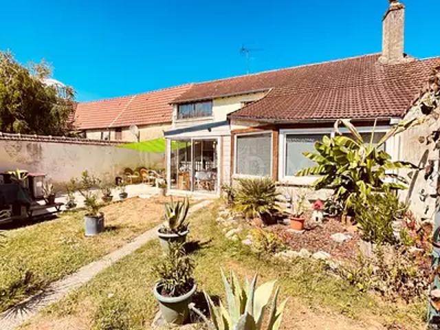 Dyé 89360 Achat / Vente maison 5 pièces t5 au dernier étage
