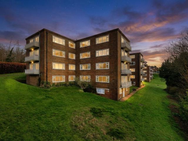 Dyke Road Avenue, Hove BN3, 2 bed flat to rent, £1,700 pcm | PrimeLocation