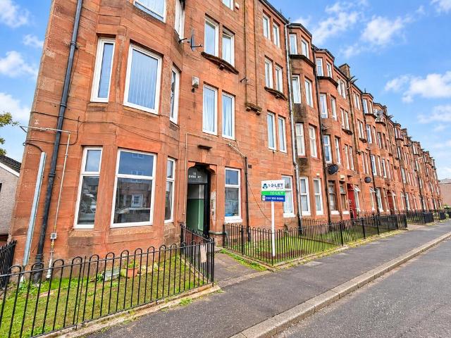 Dyke Street, Ballieston 1 bed ground floor flat to rent £750 pcm £173 pw