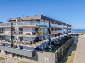 Widok na morze! 2 pokojowy apartament z tarasem i ogródkiem