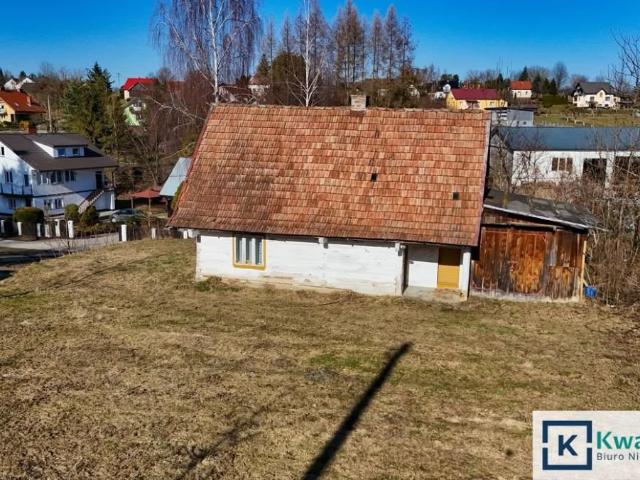 Działka z domkiem 70 m², media, widok, asfalt