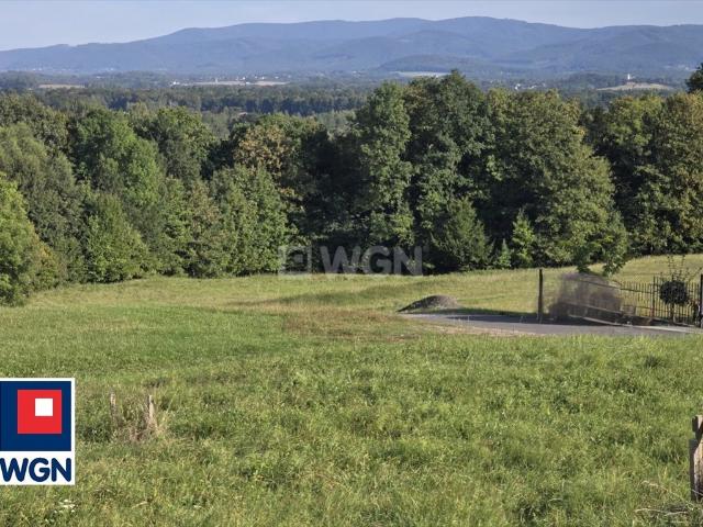 Działka z rozpoczętą budową domu z panoramicznym widokiem