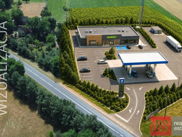 Działka 15 900 m² przy DK83 z infrastrukturą