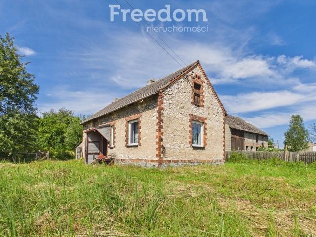 Zapraszam do zakupu działki 26 068 m² z domem do remontu w Łyscu