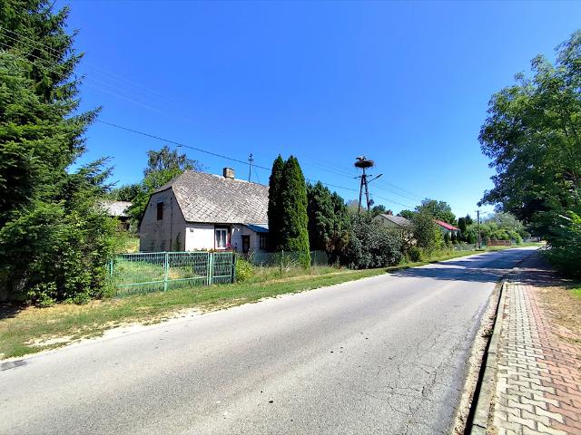 Działka 6224 m² z domem do remontu w Ułężu media, dojazd