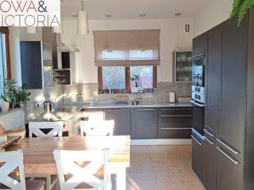 Ekskluzywny dom 255 m² z ogrodem i garażem