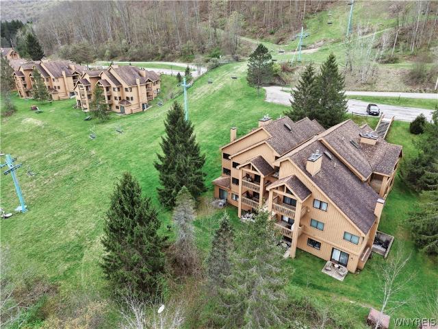 E104 Snowpine Village