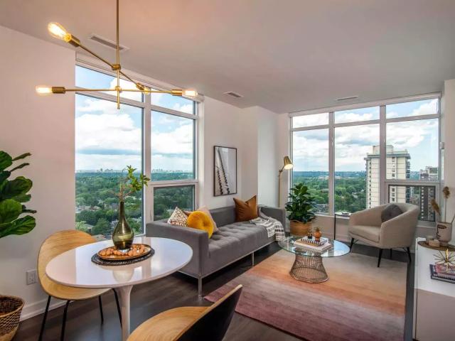 E18HTEEN Essex Apartment for Rent