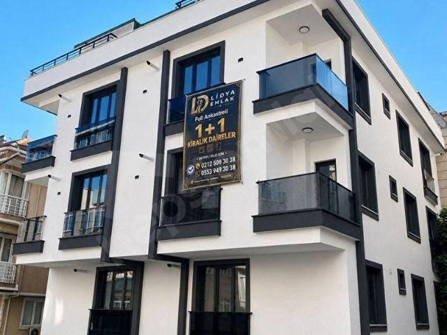 E5 Metrobüse 1 Dakika Sıfır Binada Full Ankastreli Kiralık 1+1