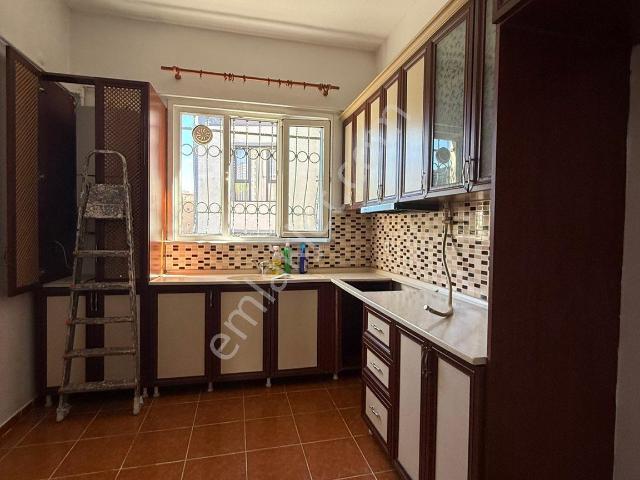 E5e Metroya Yürüme Ulaşımsüper Kobili Ferah Çokkullanışlı Daire