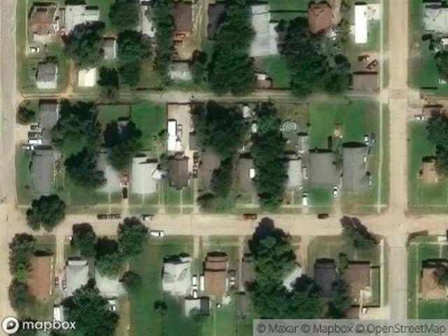 E Maple Ave
