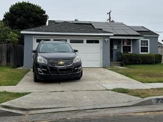 E Mckenzie St