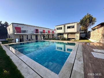 Çeşme Mamurbaba'da Boyalık plajına yakın dubleks Villa