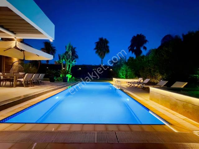 Çeşme Mamurbaba'da Kiralık Villa