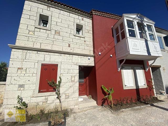 Çeşme Dalyan da Full Deniz Manzaralı Dubleks Lüks Daireler