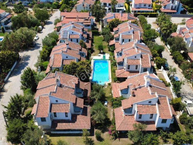 Çeşme’de Site İçinde 3+1, Dublex Villa