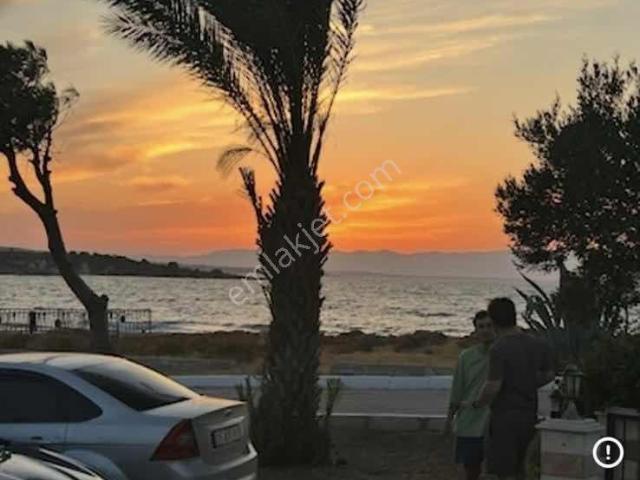 Çeşme Germiyan'da Emsalsiz Konumda 3+1 Villa Deniz'in Dibinde