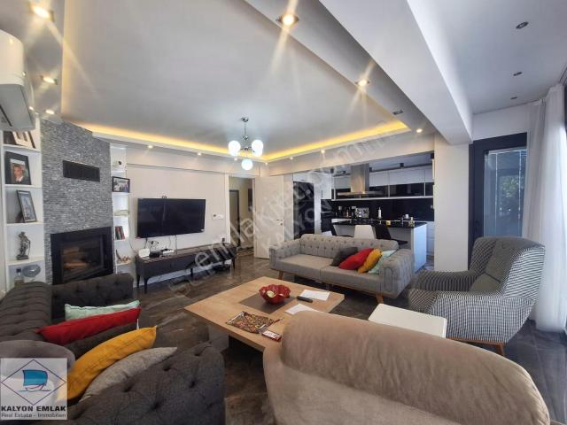 Çeşme Çiftlik'de Kalyon'dan Yıllık Kiralık Eşyalı 3+1 Daire