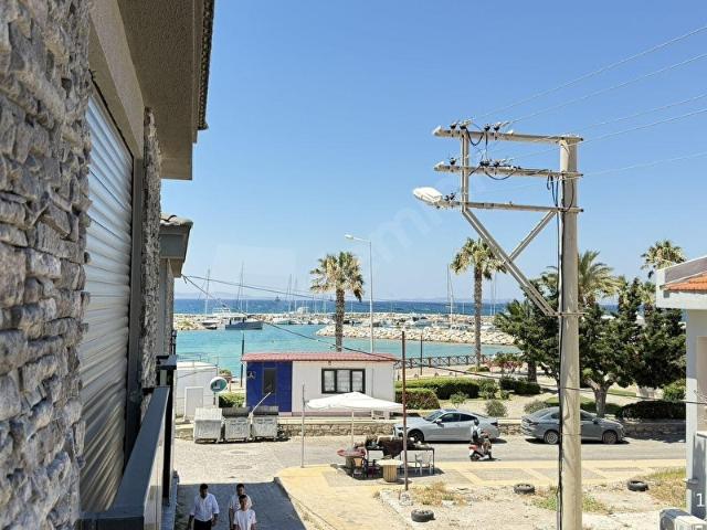 Çeşme Çiftlikköyde denize 100 m kiralık daire