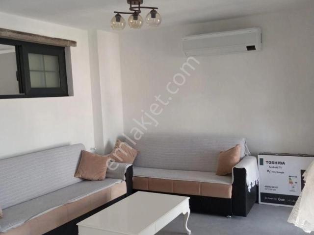 Çeşme Reisdere De Kiralık 2+1 Bahçeli Sezonluk