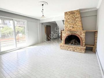 Çeşmealtında Tam Müstakil,bahçeli,doğalgazlı Müstakil Villa