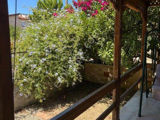 Çeşme'nin Balıkçı Kasabası Ildır'da Satılık Yazlık