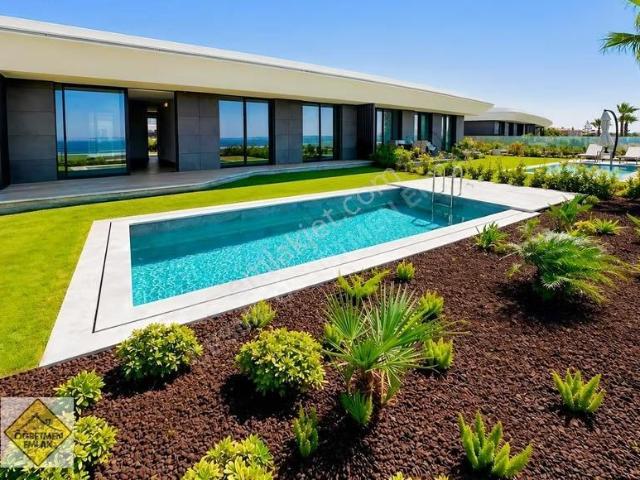 Çeşme'nin En Prestijli Projesinde Müstakil Havuzlu Daire