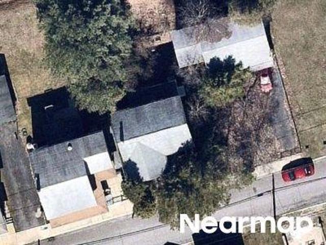 E Mill St