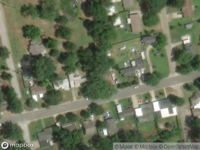 E Neal St