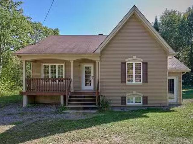 E Avenue, Saint Hippolyte, QC, J8A 1H8 investment for sale.