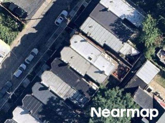 E Ashmead St