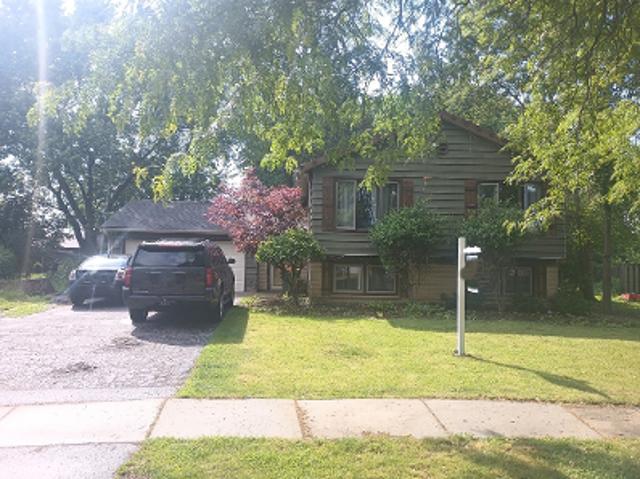 E Burr Oak Dr