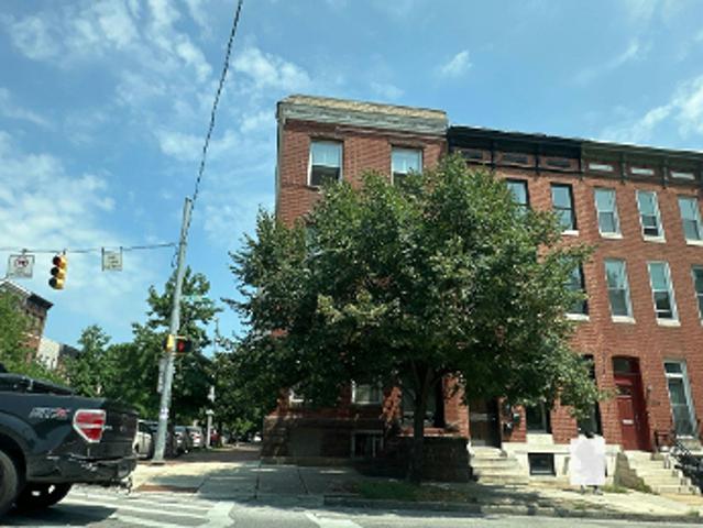 E Baltimore St