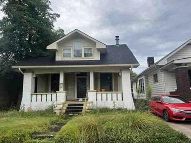 E Blackford Ave