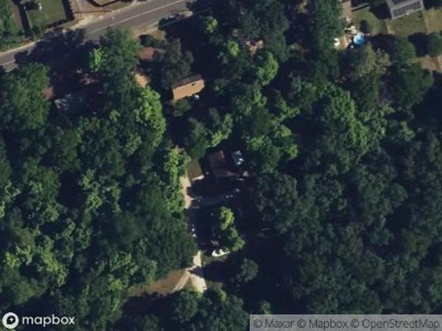 E Broad St