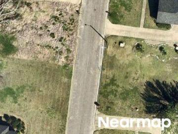 E Castlewood Dr
