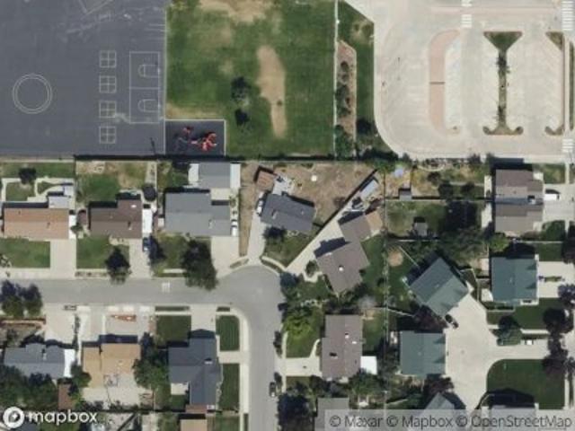 E Carlson Ave