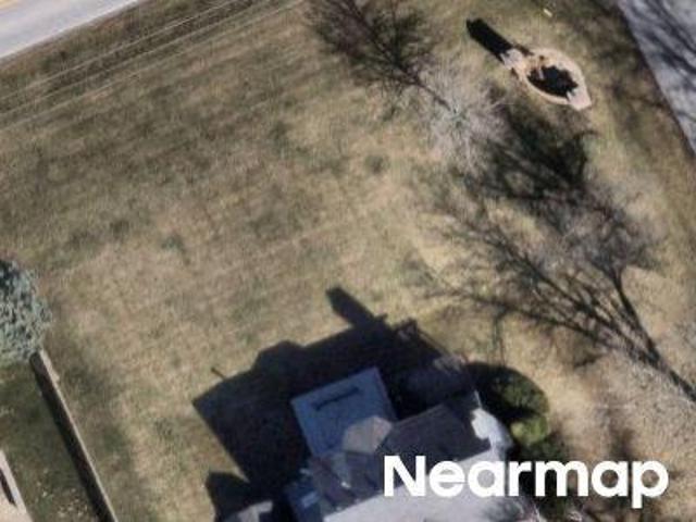 E Cedar Ln