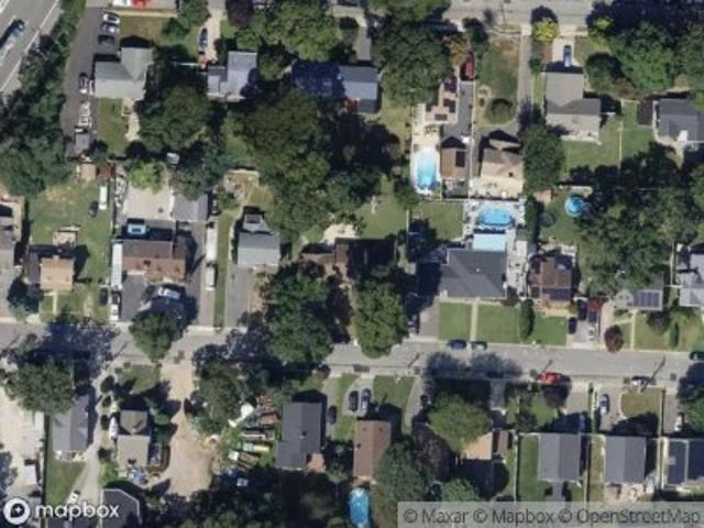 E Cedar St