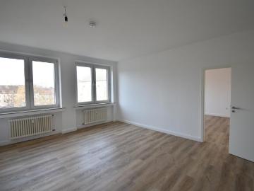 E City! Renovierte 3 Zimmer Whg zu vermieten