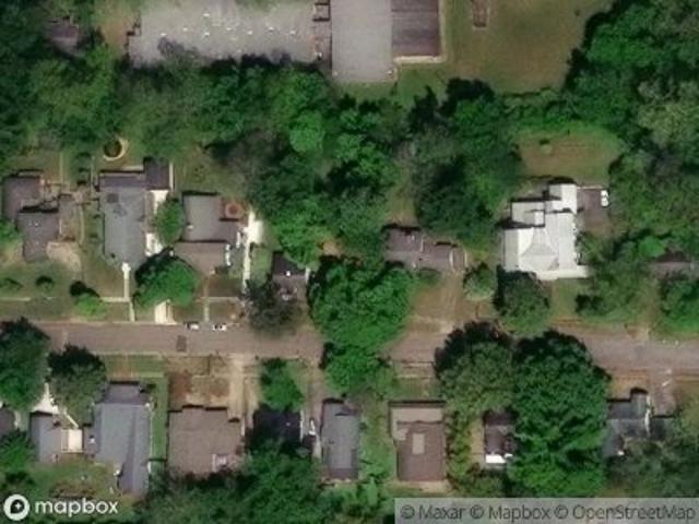 E College Ave