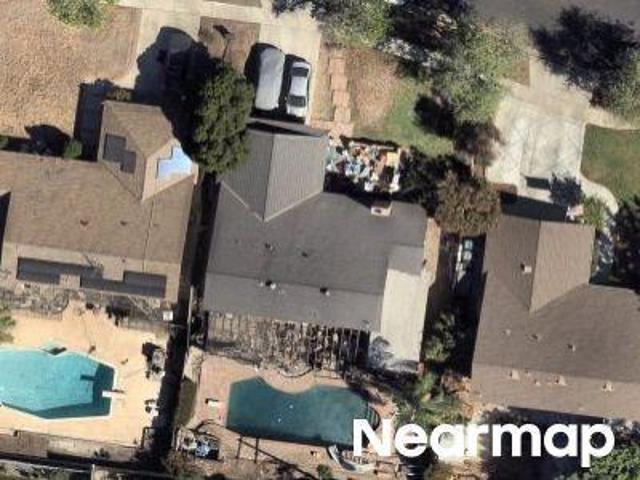 E Crestview St